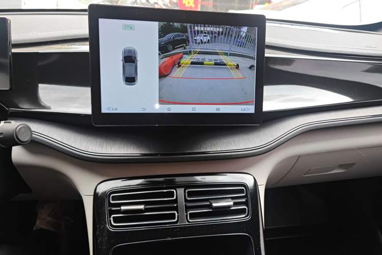 Used BYD Qin PLUS 2023 Champion Edition DM-i 55KM Leading Model Audio And AC Panel