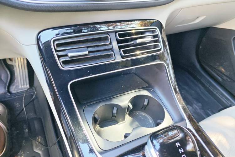 Used BYD Qin PLUS 2023 Champion Edition DM-i 120KM Leading Model Audio And AC Panel