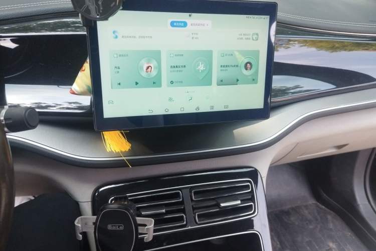 Used BYD Qin PLUS 2023 Champion Edition DM-i 120KM Leading Model Audio And AC Panel
