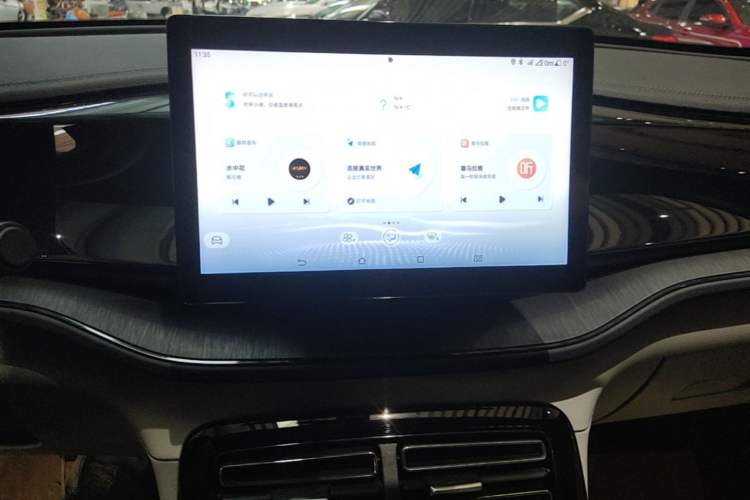 Used BYD Qin PLUS 2023 Champion Edition DM-i 55KM Leading Model Audio And AC Panel