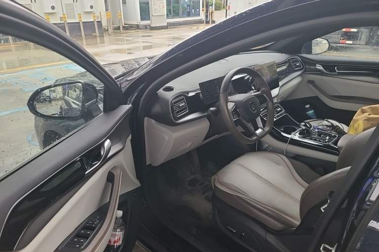 Used BYD Qin PLUS 2023 Champion Edition DM-i 55KM Superior Model Driver Seat
