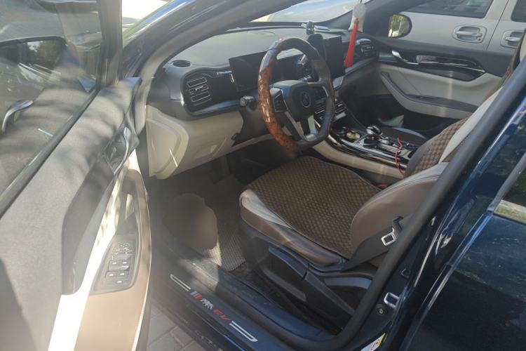 Used BYD Qin PLUS 2023 Champion Edition DM-i 55KM Leading Model Driver Seat