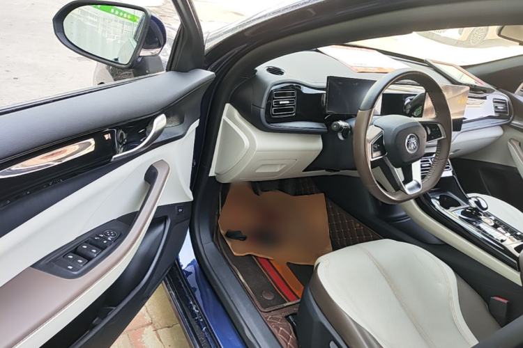 Used BYD Qin PLUS 2023 Champion Edition DM-i 55KM Leading Model Driver Seat
