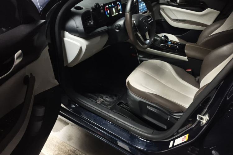 Used BYD Qin PLUS 2023 Champion Edition DM-i 55KM Leading Model Driver Seat