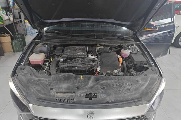 Used BYD Qin PLUS 2023 Champion Edition DM-i 120KM Leading Model Engine Bay