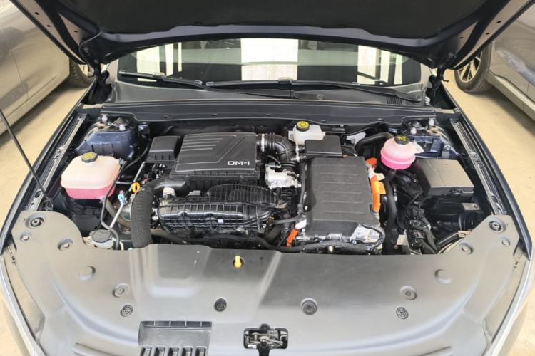Used BYD Qin PLUS 2023 Champion Edition DM-i 55KM Leading Model Engine Bay