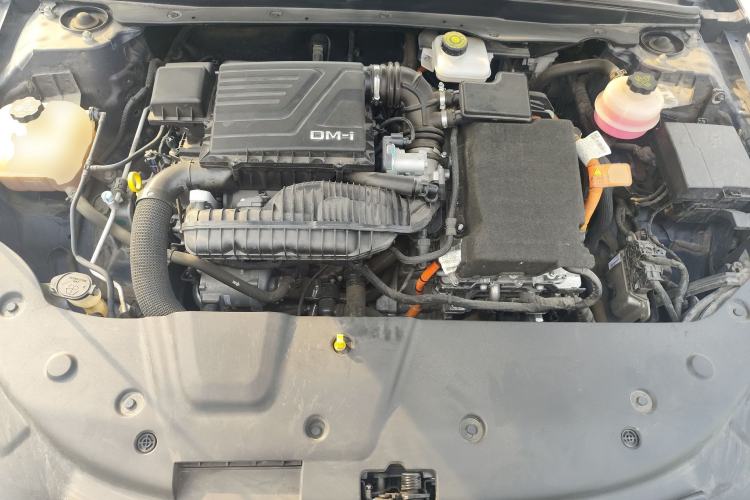 Used BYD Qin PLUS 2023 Champion Edition DM-i 55KM Leading Model Engine Bay