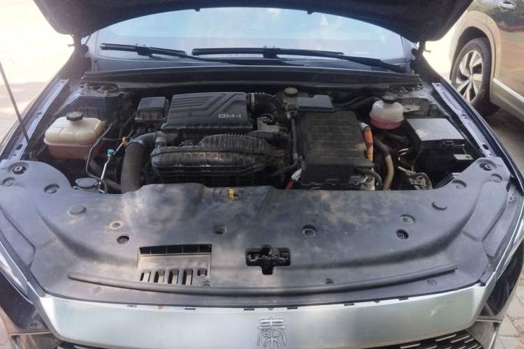 Used BYD Qin PLUS 2023 Champion Edition DM-i 120KM Leading Model Engine Bay