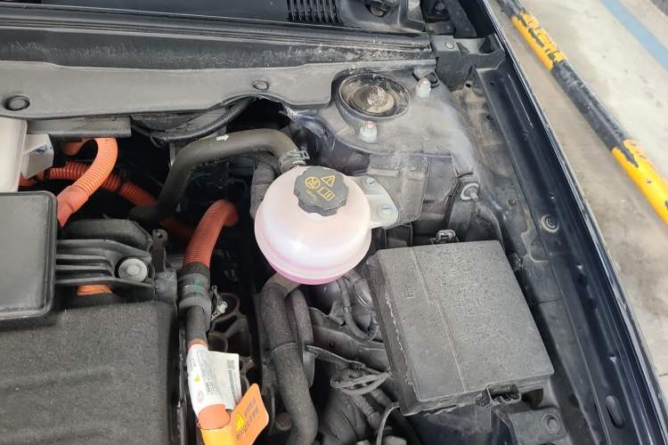 Used BYD Qin PLUS 2023 Champion Edition DM-i 55KM Superior Model Engine Bay Left