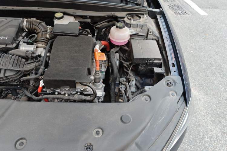 Used BYD Qin PLUS 2023 Champion Edition DM-i 55KM Leading Model Engine Bay Left