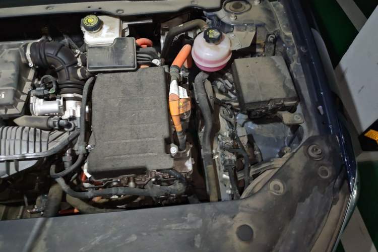 Used BYD Qin PLUS 2023 Champion Edition DM-i 55KM Leading Model Engine Bay Left