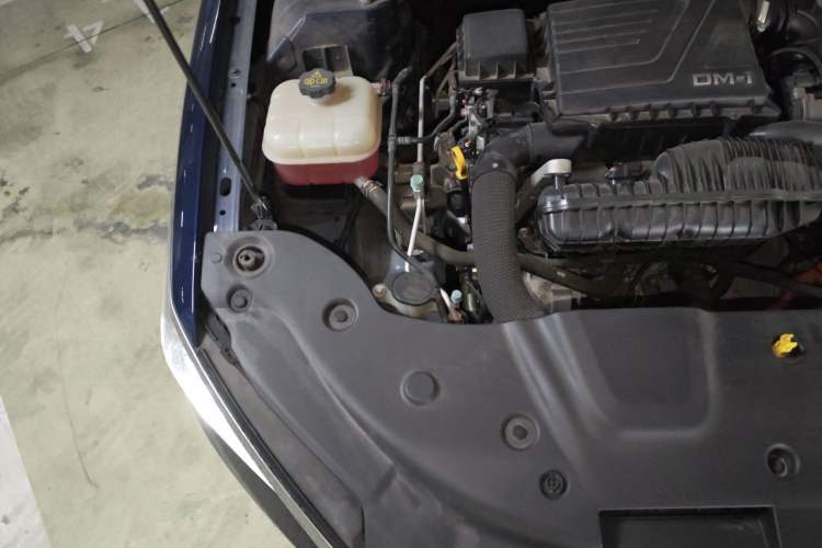 Used BYD Qin PLUS 2023 Champion Edition DM-i 120KM Leading Model Engine Bay Right