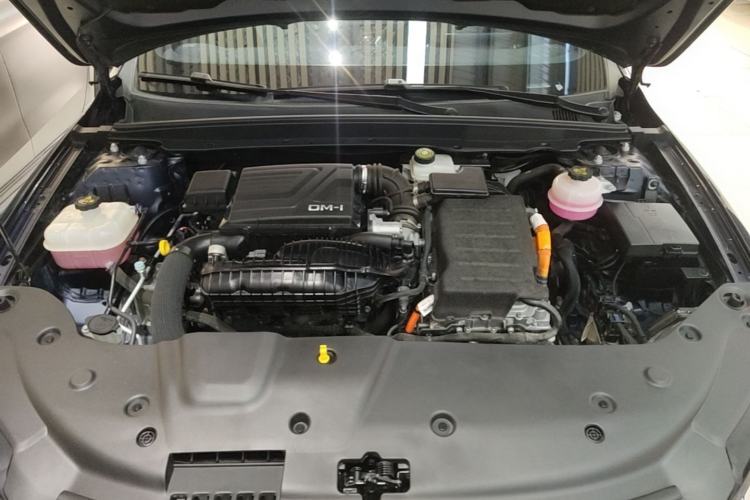 Used BYD Qin PLUS 2023 Champion Edition DM-i 55KM Leading Model Engine Bay