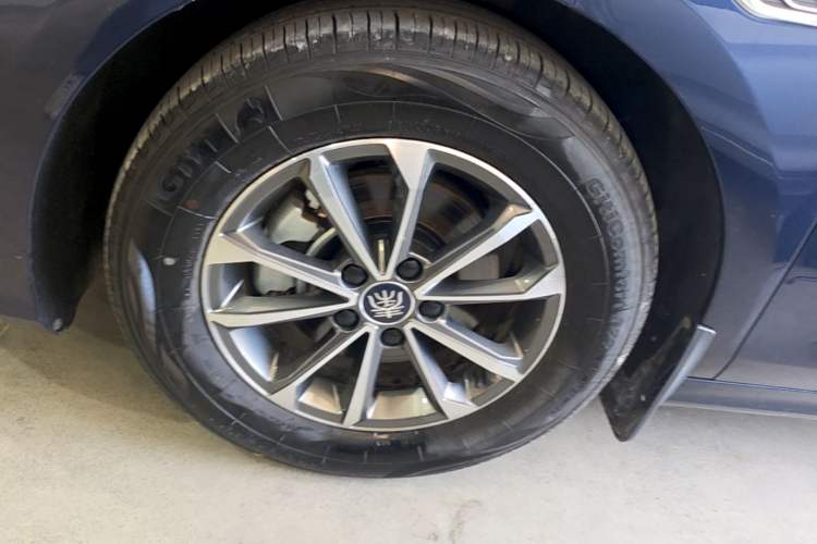 Used BYD Qin PLUS 2023 Champion Edition DM-i 55KM Leading Model Exterior 1
