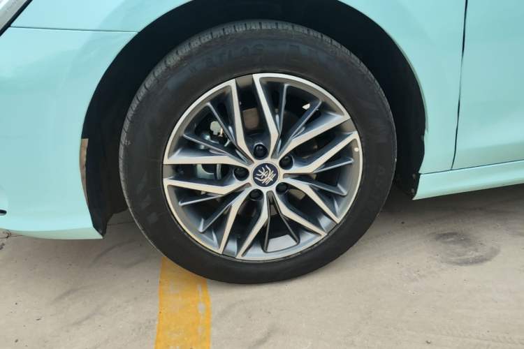 Used BYD Qin PLUS 2023 Champion Edition DM-i 120KM Excellence Model Exterior 2