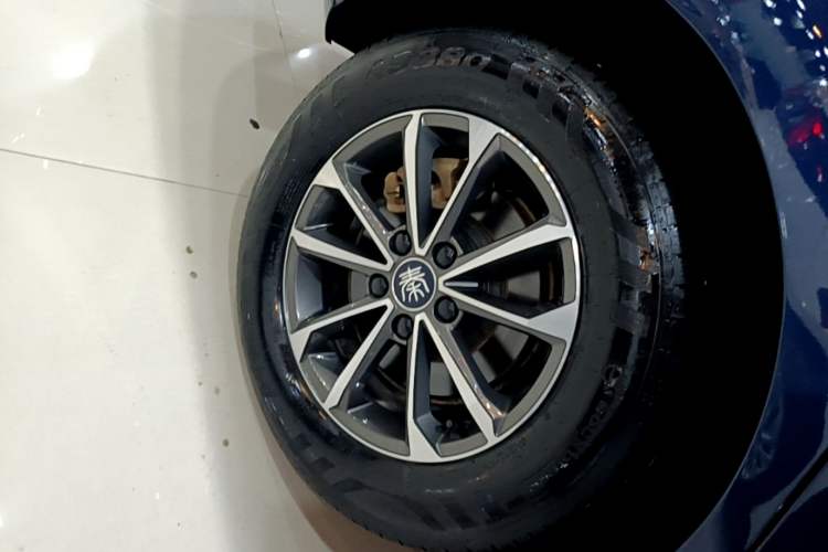Used BYD Qin PLUS 2023 Champion Edition DM-i 55KM Leading Model Exterior 5