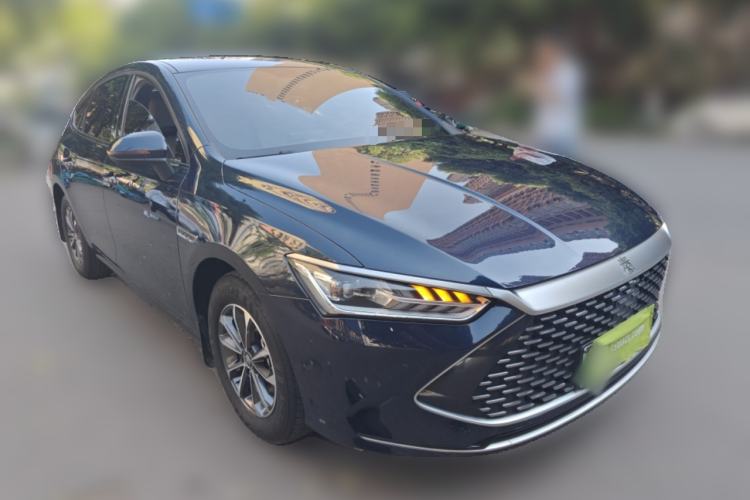 Used BYD Qin PLUS 2023 Champion Edition DM-i 55KM Leading Model Front Right 45 Deg