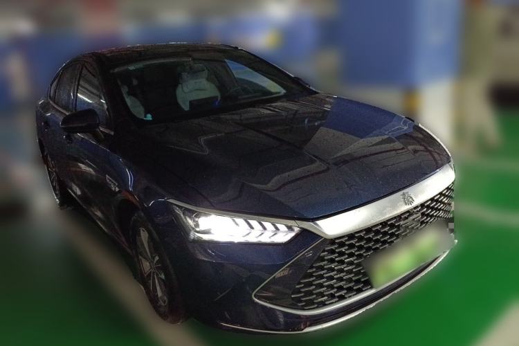 Used BYD Qin PLUS 2023 Champion Edition DM-i 55KM Leading Model Front Right 45 Deg