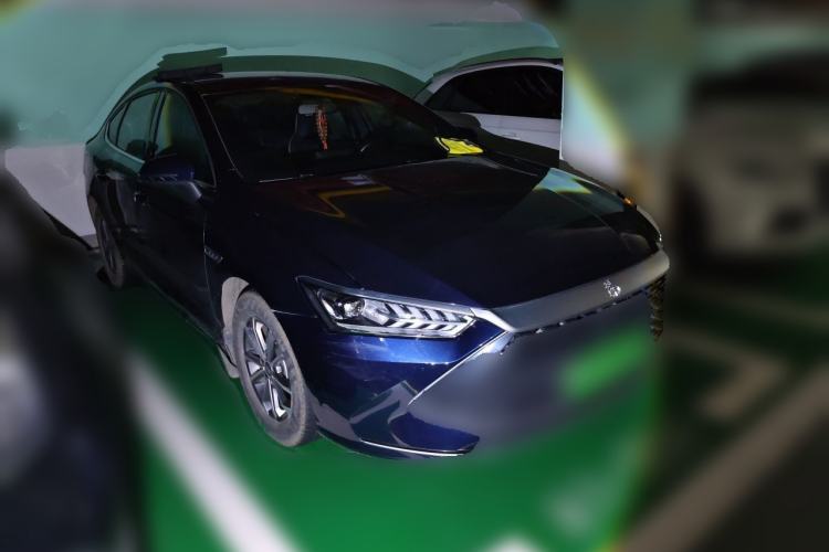 Used BYD Qin PLUS 2023 Champion Edition DM-i 55KM Leading Model Front Right 45 Deg