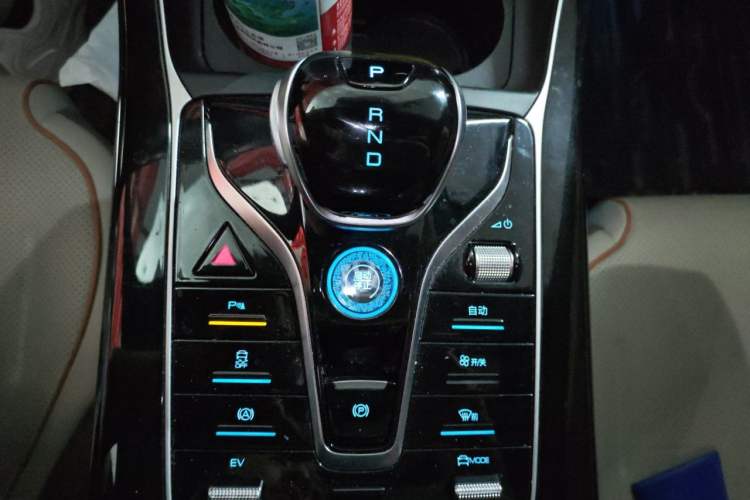 Used BYD Qin PLUS 2023 Champion Edition DM-i 120KM Leading Model Gear Lever