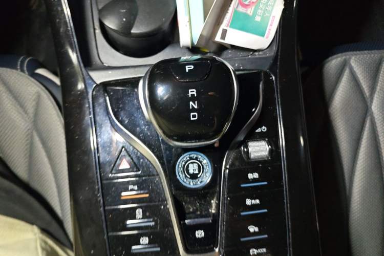 Used BYD Qin PLUS 2023 Champion Edition DM-i 55KM Leading Model Gear Lever