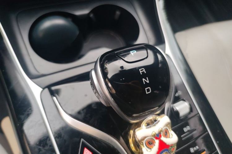 Used BYD Qin PLUS 2023 Champion Edition DM-i 120KM Leading Model Gear Lever