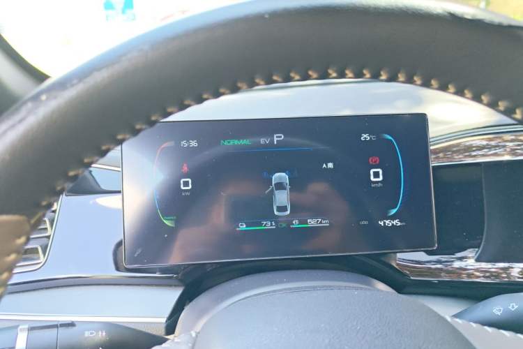 Used BYD Qin PLUS 2023 Champion Edition DM-i 120KM Leading Model Instrument Cluster