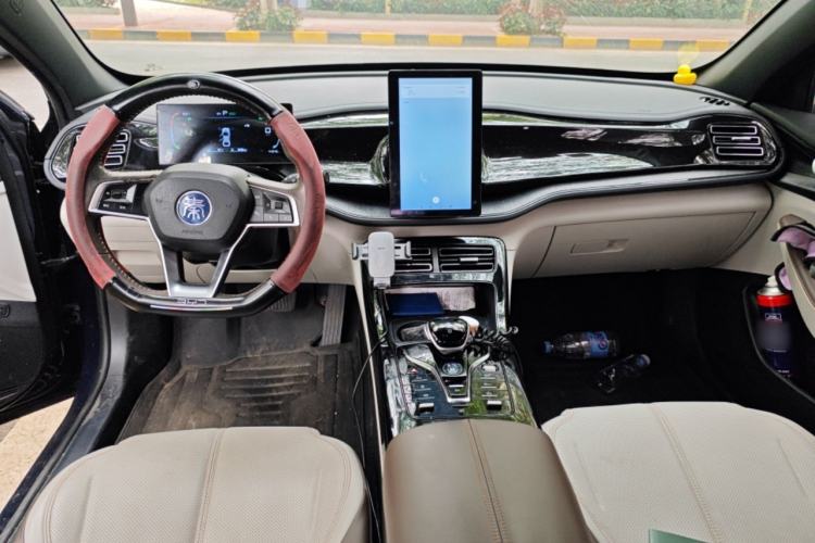 Used BYD Qin PLUS 2023 Champion Edition DM-i 55KM Leading Model Interior 2