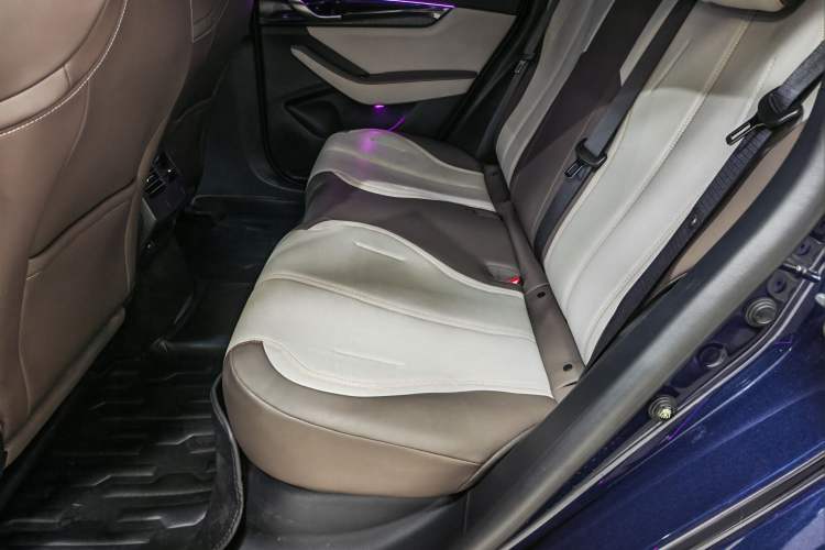 Used BYD Qin PLUS 2023 Champion Edition DM-i 55KM Leading Model Interior 3