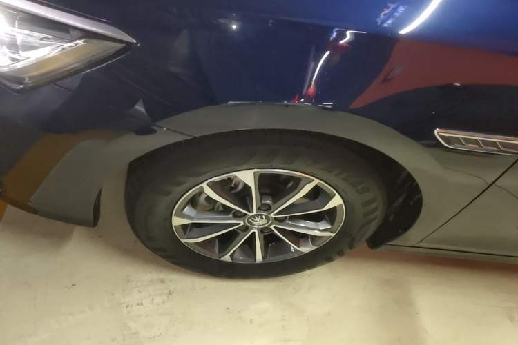 Used BYD Qin PLUS 2023 Champion Edition DM-i 55KM Leading Model Left Front Wheel Hub