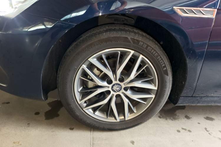 Used BYD Qin PLUS 2023 Champion Edition DM-i 120KM Leading Model Left Front Wheel Hub