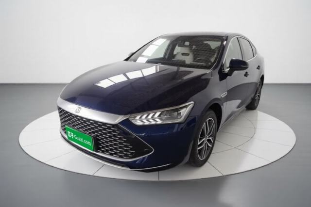 BYD Qin PLUS 2023 Champion Edition DM-i 120KM Leading Model с пробегом