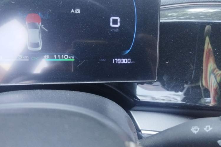 Used BYD Qin PLUS 2023 Champion Edition DM-i 120KM Leading Model Odometer Close Up