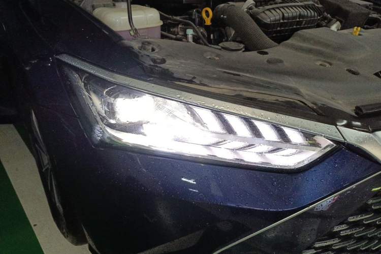 Used BYD Qin PLUS 2023 Champion Edition DM-i 55KM Leading Model Right Front Headlight