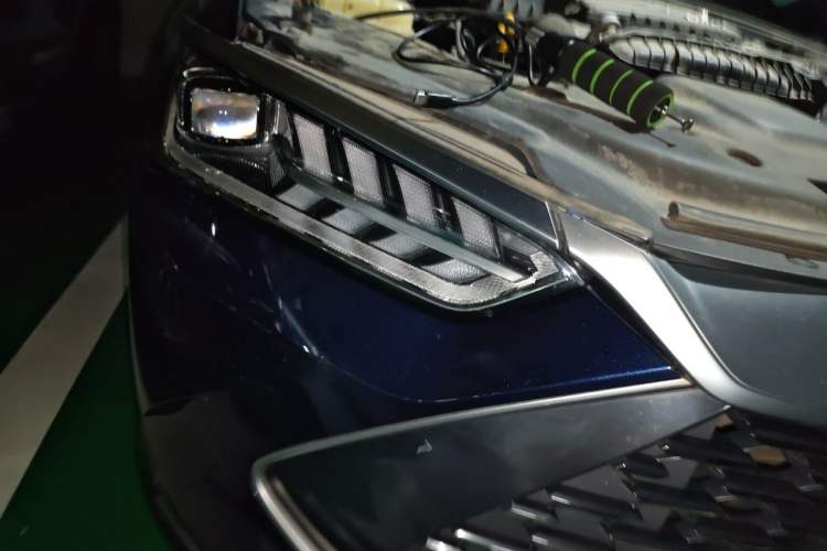 Used BYD Qin PLUS 2023 Champion Edition DM-i 55KM Leading Model Right Front Headlight