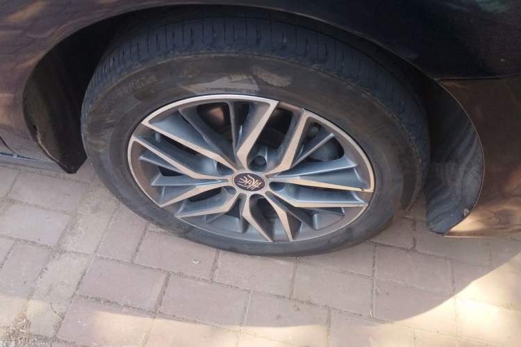 Used BYD Qin PLUS 2023 Champion Edition DM-i 120KM Leading Model Right Front Wheel Hub
