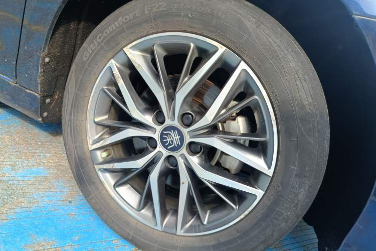 Used BYD Qin PLUS 2023 Champion Edition DM-i 120KM Leading Model Right Front Wheel Hub