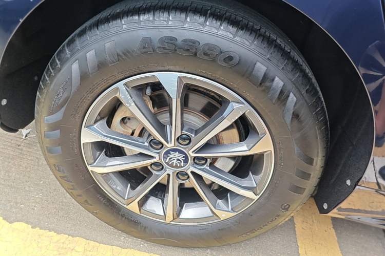 Used BYD Qin PLUS 2023 Champion Edition DM-i 55KM Leading Model Right Rear Wheel Hub
