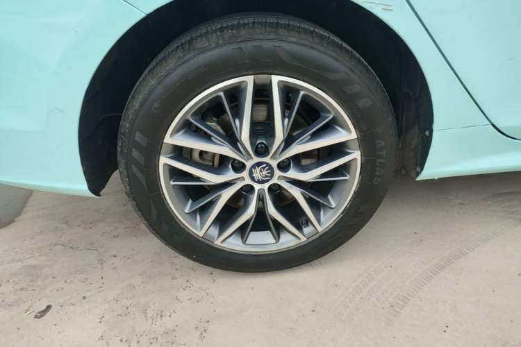 Used BYD Qin PLUS 2023 Champion Edition DM-i 120KM Excellence Model Right Rear Wheel Hub