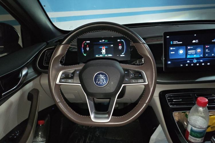 Used BYD Qin PLUS 2023 Champion Edition DM-i 120KM Leading Model Steering Wheel