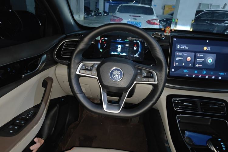Used BYD Qin PLUS 2023 Champion Edition DM-i 120KM Beyond Model Steering Wheel