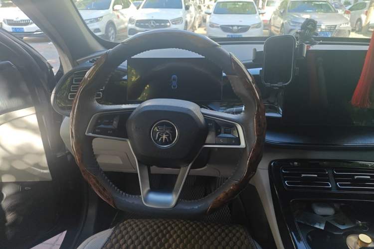 Used BYD Qin PLUS 2023 Champion Edition DM-i 55KM Leading Model Steering Wheel