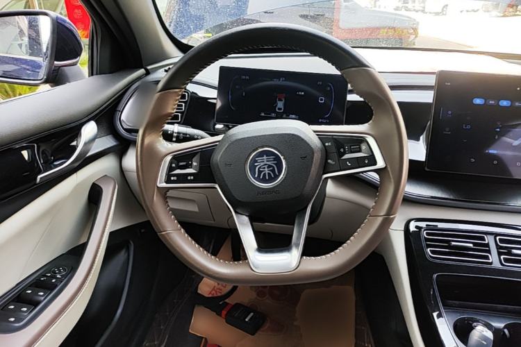 Used BYD Qin PLUS 2023 Champion Edition DM-i 55KM Leading Model Steering Wheel