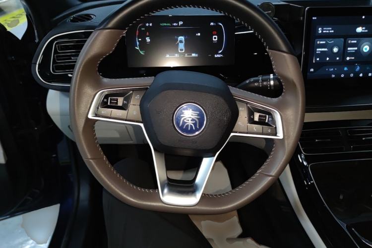 Used BYD Qin PLUS 2023 Champion Edition DM-i 55KM Superior Model Steering Wheel