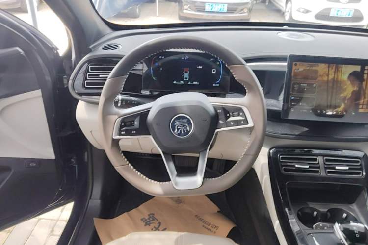 Used BYD Qin PLUS 2023 Champion Edition DM-i 55KM Leading Model Steering Wheel