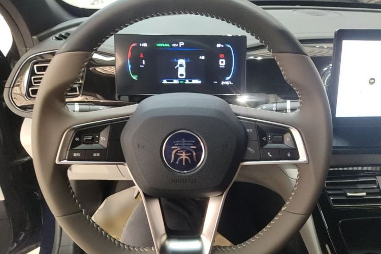 Used BYD Qin PLUS 2023 Champion Edition DM-i 55KM Leading Model Steering Wheel