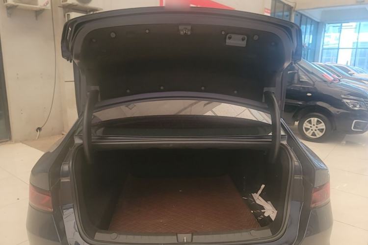 Used BYD Qin PLUS 2023 Champion Edition DM-i 55KM Leading Model Trunk