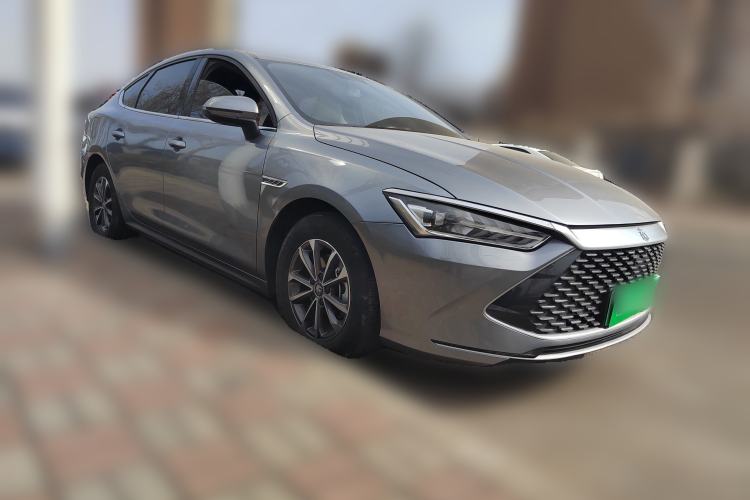 Used BYD Qin PLUS 2023 Champion Edition DM-i 55KM Leading Model Front Right 45 Deg