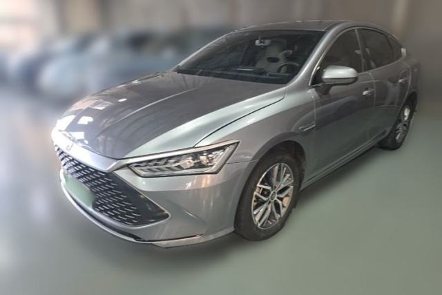 Ojetý BYD Qin PLUS 2023 Champion Edition DM-i 120KM Beyond Model