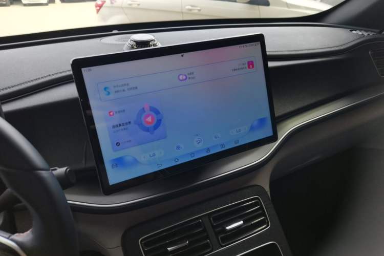 Used BYD Qin PLUS 2023 Champion Edition DM-i 120KM Excellence Model Audio And AC Panel